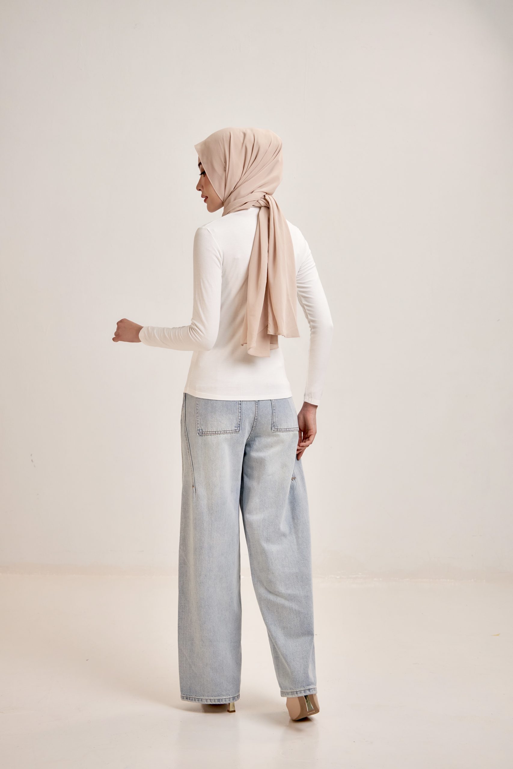 b34e5c815bdbc6e2d43b1f650a8f8b5e